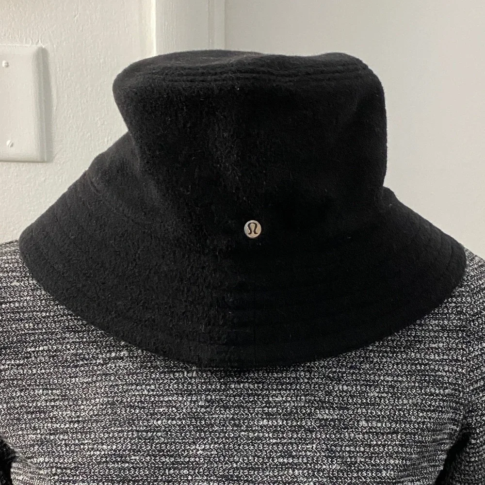Lululemon - Satin Lined Wool Bucket Hat - NWT